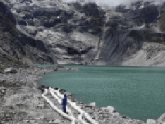 <b>輕便可儲(chǔ)存——西藏日喀則冰川冰湖無人船水下地形測(cè)量</b>